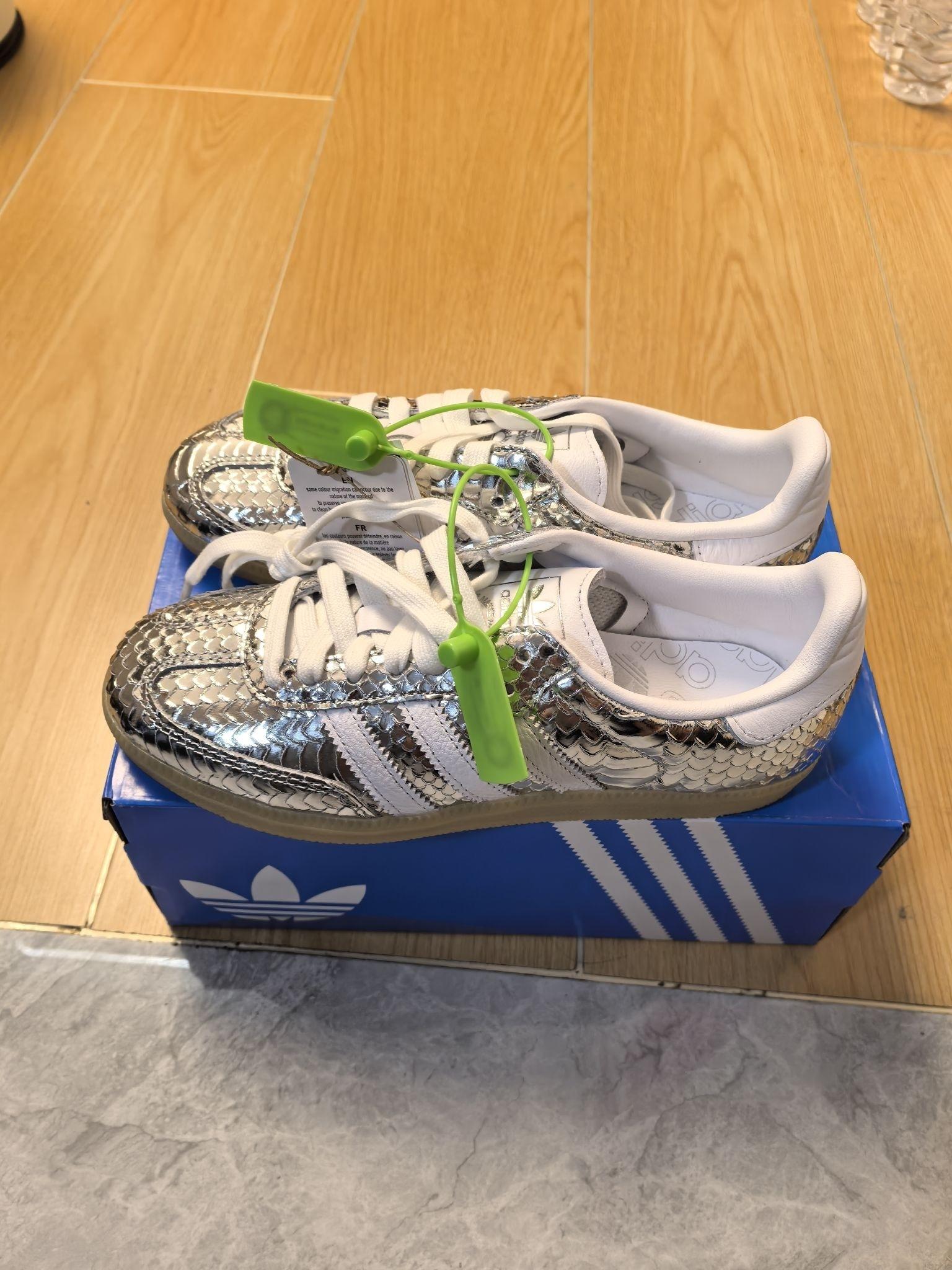 好物分享:adidas Samba OG W 银色蛇纹/亮片款(36码)